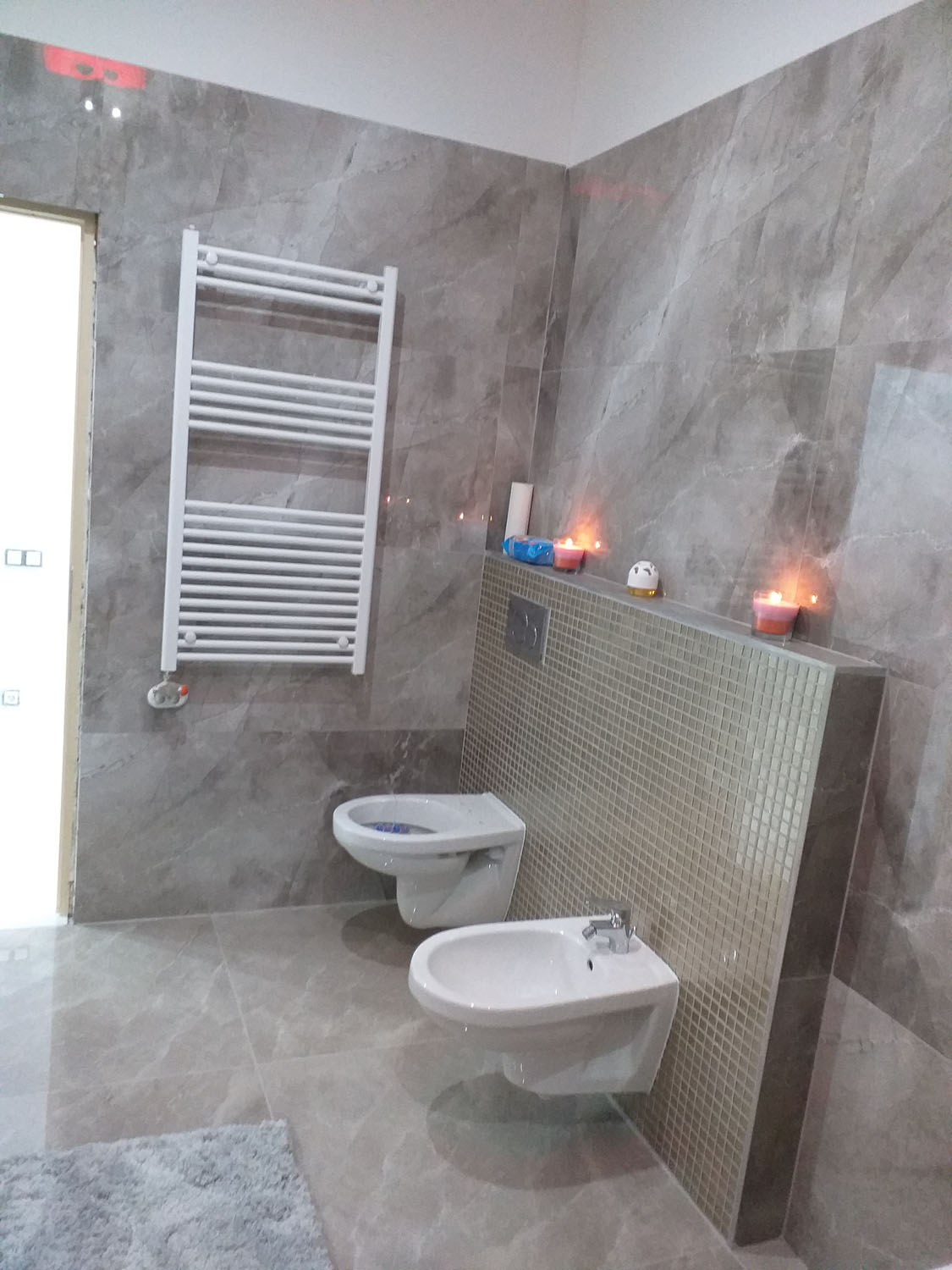 Panel fürdőszoba felújítás segítségével egyedivé tehető a helyiség!