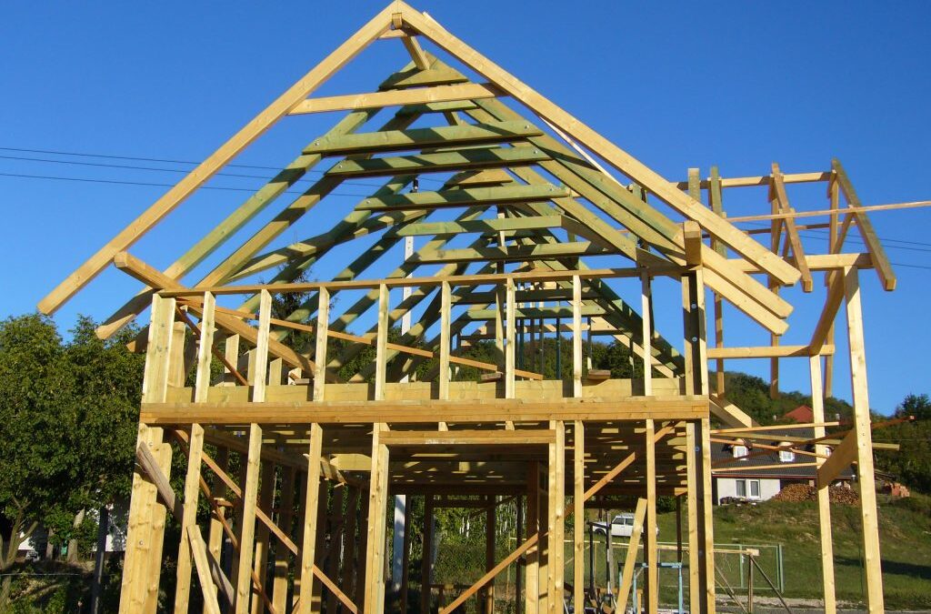 Szakértelem a rönkök között – Mire figyeljen a faház tervezése során?